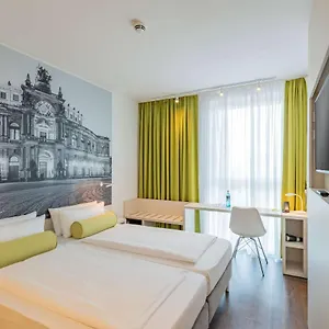 Hotell Super 8 By Wyndham, Dresden